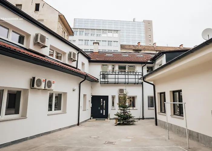 Center - Kersnikova Appartement