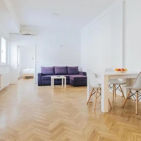 Apartment Center - Kersnikova *